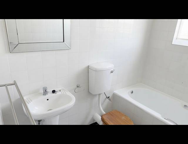 2.5 BEDROOM FLAT TO LET IN MORNINGSIDE